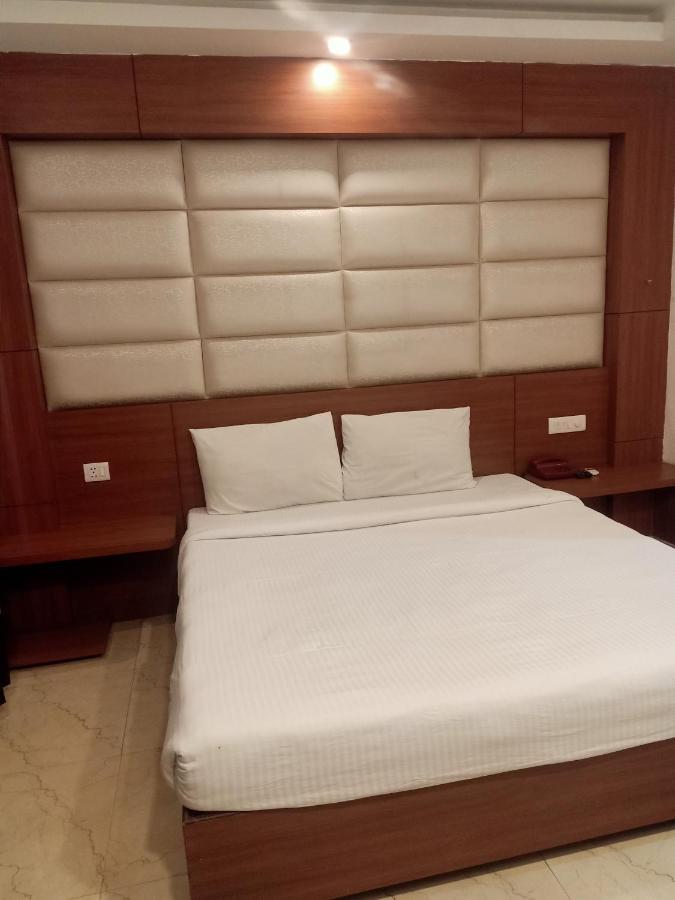 โฮเทลชอพัล กูโกน Hotel คูร์เคาน์ ภายนอก รูปภาพ