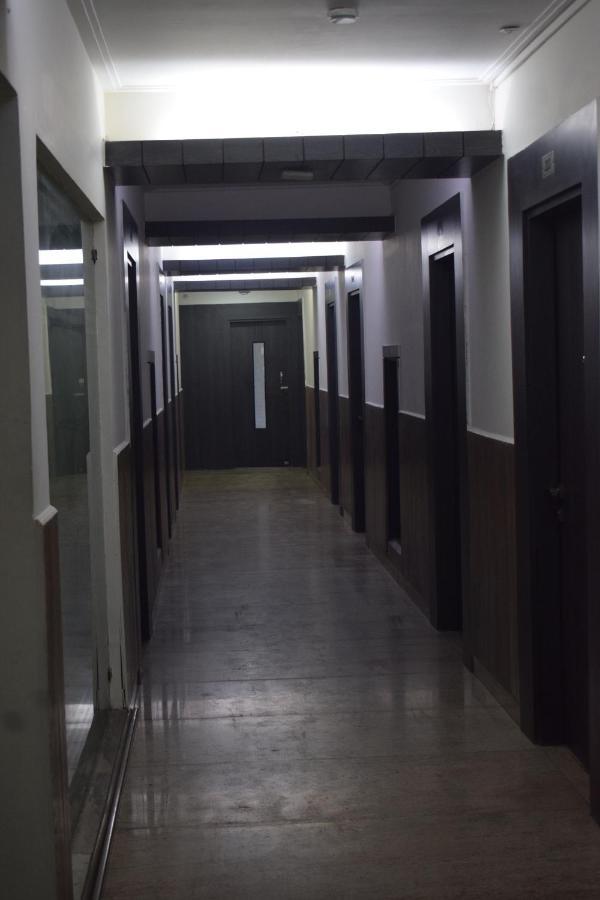 โฮเทลชอพัล กูโกน Hotel คูร์เคาน์ ภายนอก รูปภาพ