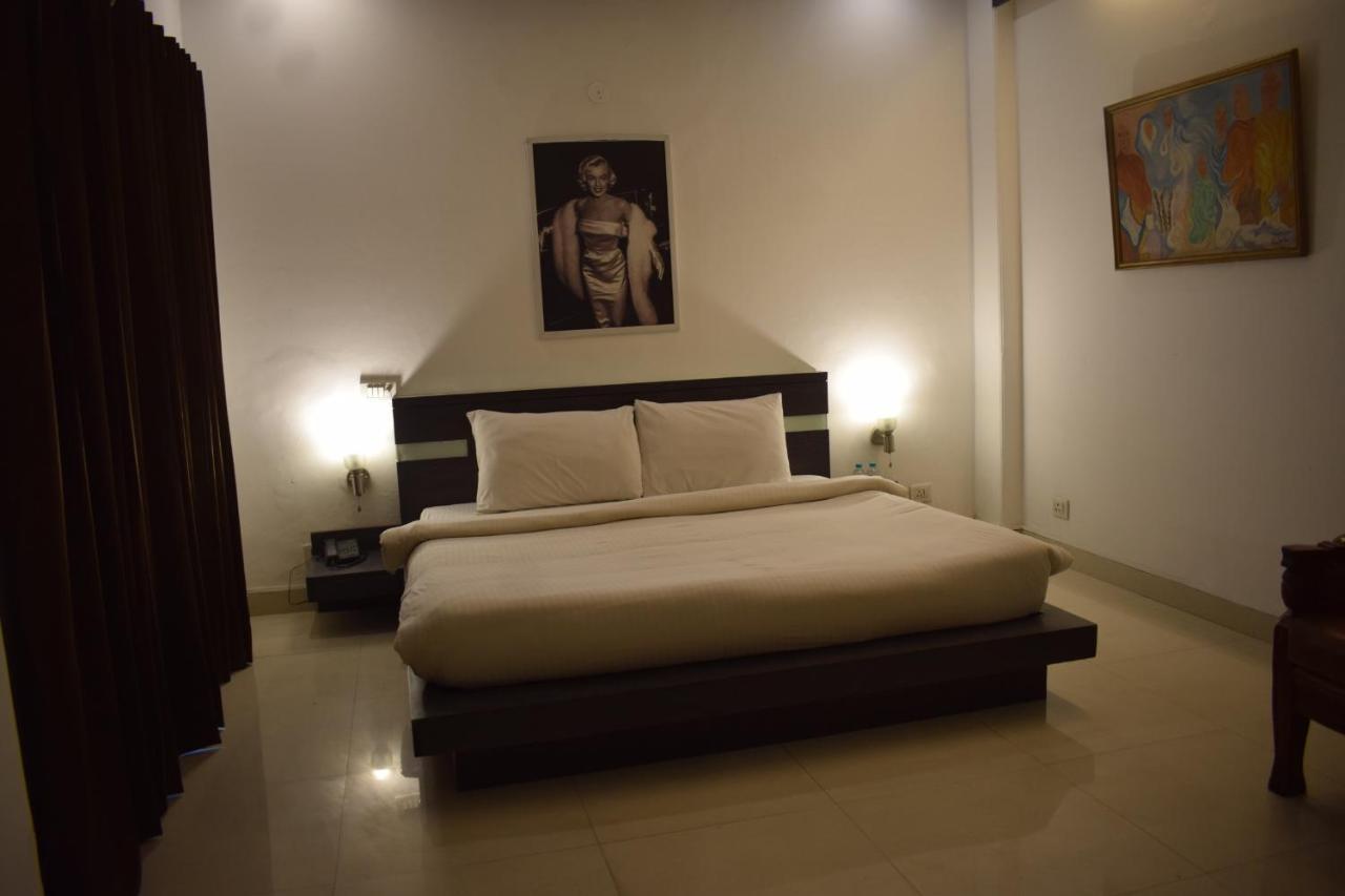โฮเทลชอพัล กูโกน Hotel คูร์เคาน์ ภายนอก รูปภาพ