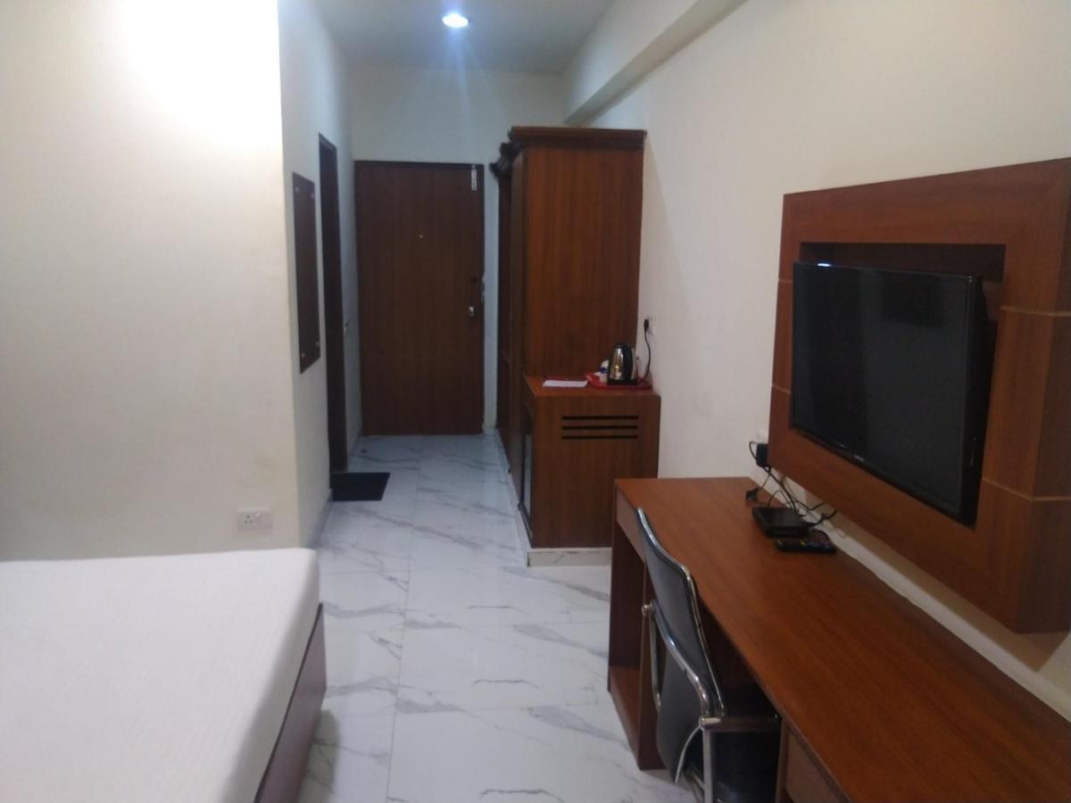 โฮเทลชอพัล กูโกน Hotel คูร์เคาน์ ภายนอก รูปภาพ