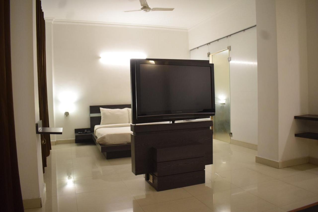 โฮเทลชอพัล กูโกน Hotel คูร์เคาน์ ภายนอก รูปภาพ